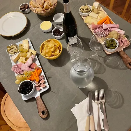 La Maison Des Monts D'or 4*