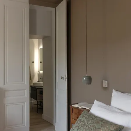 La Maison Des Monts D'or לינה וארוחת בוקר