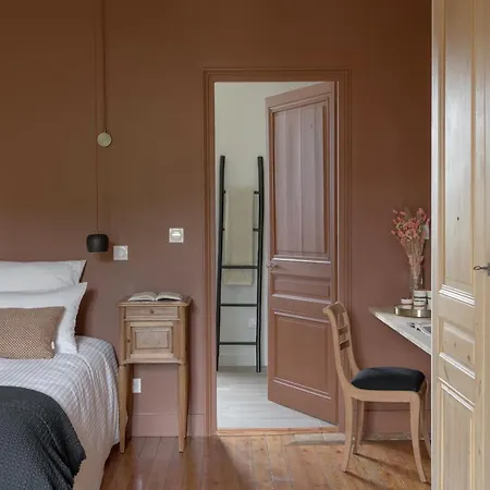 לינה וארוחת בוקר La Maison Des Monts D'or 4*